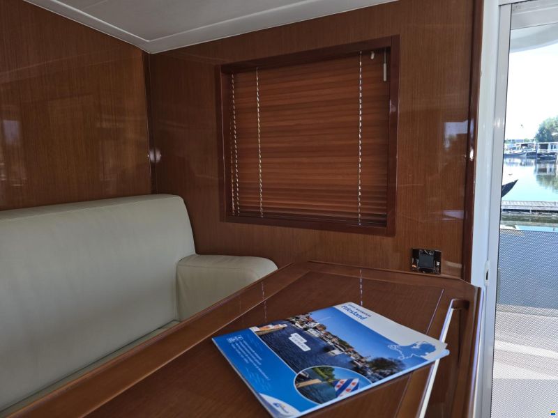 Beneteau Swift Trawler 52