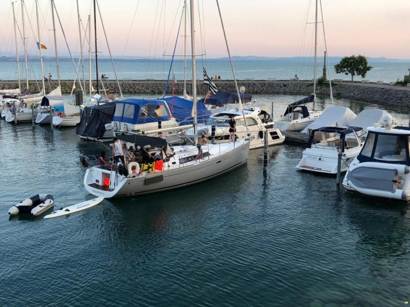 Beneteau Oceanis 37