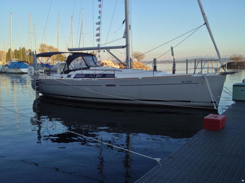 Beneteau Oceanis 37