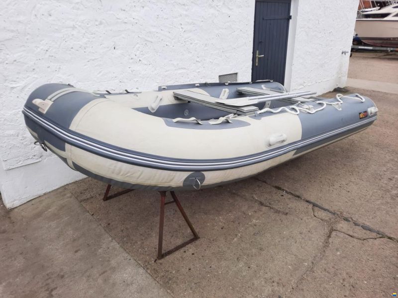 HPS Boats 390-A