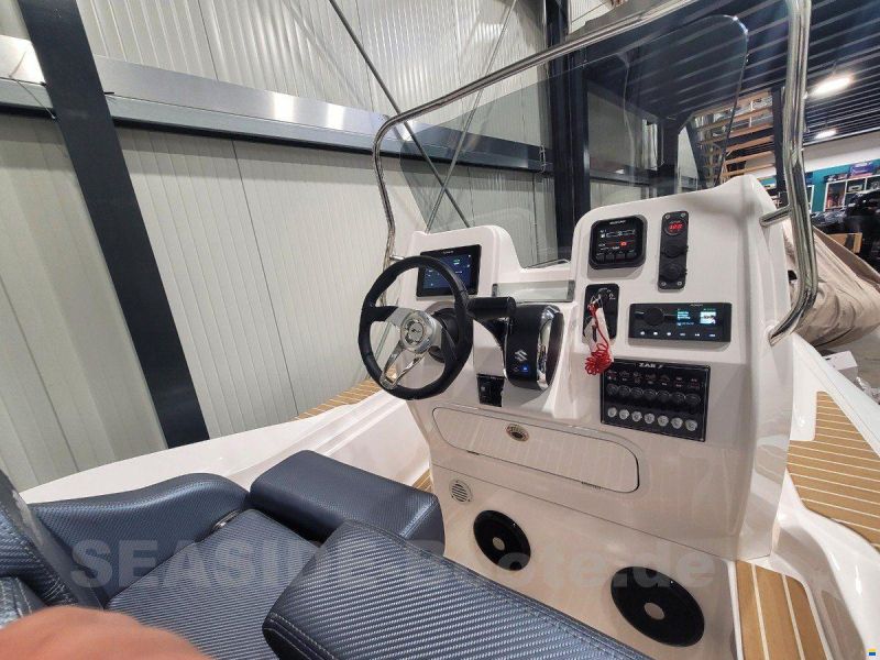 ZAR Formenti 59SL + SUZUKI 150PS