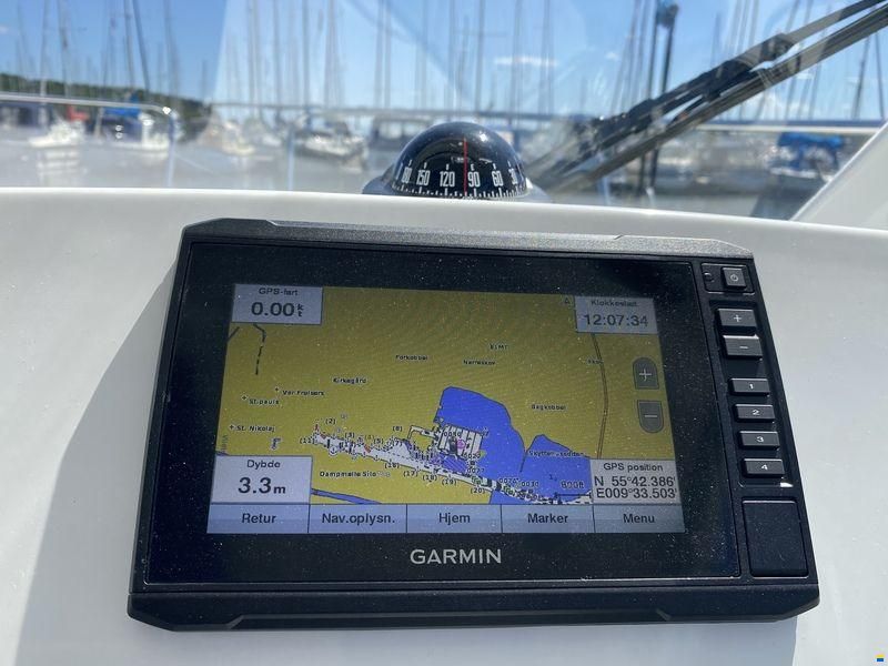 Beneteau Antares 8