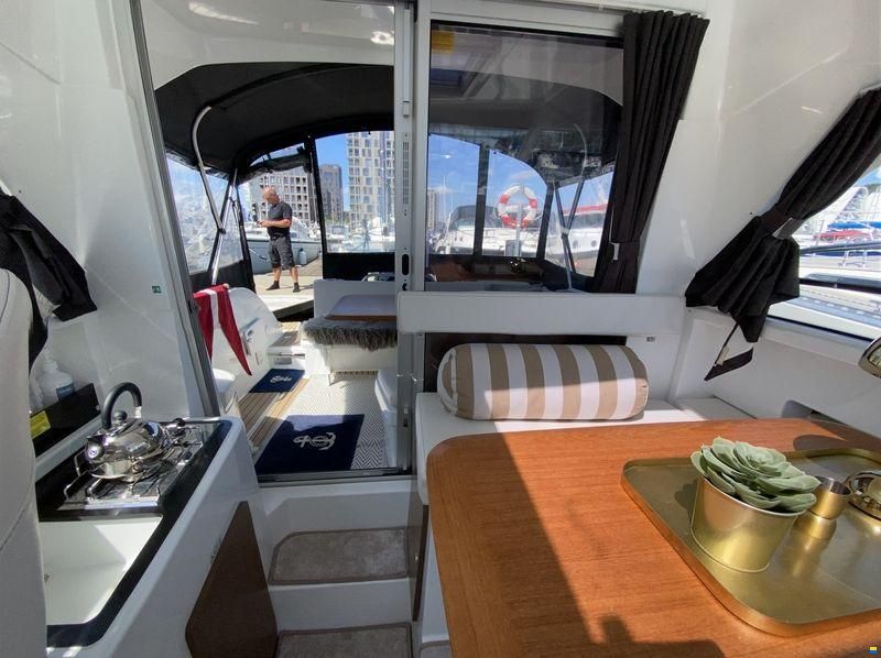 Beneteau Antares 8