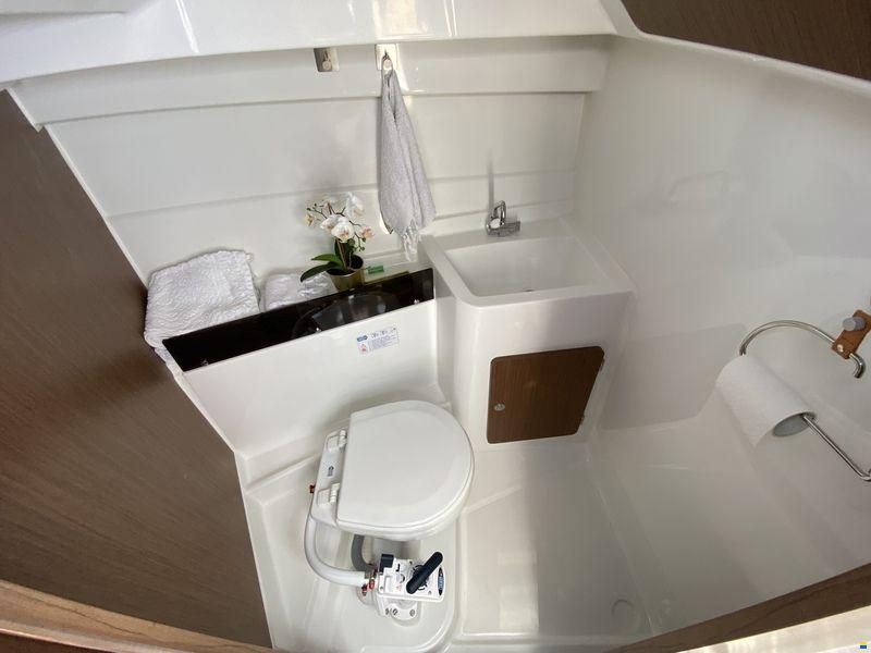 Beneteau Antares 8
