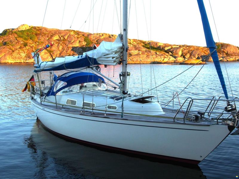 Hatecke Hornet 32