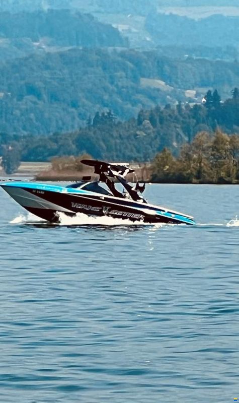 Malibu 21 VLX Surf Edition