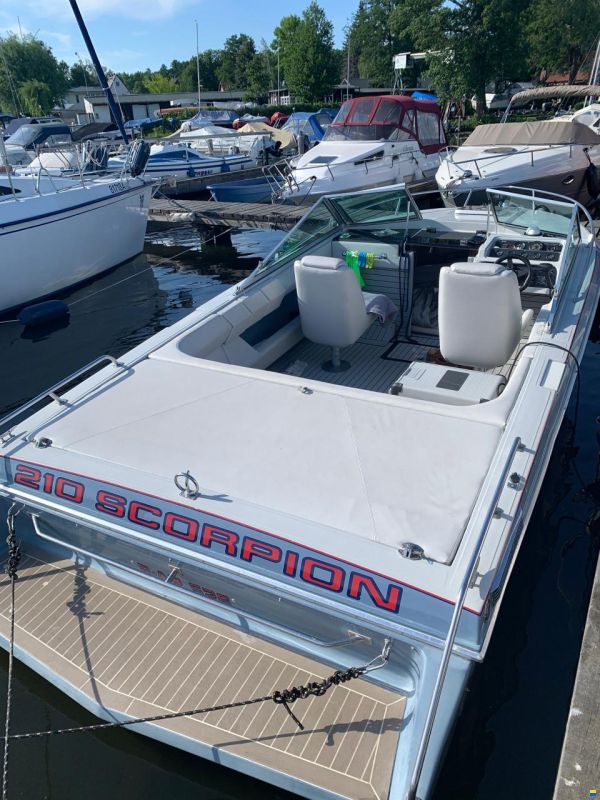 Chris Craft Scorpion 210 LTD