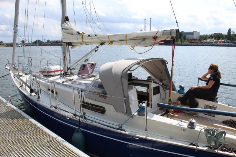 Contessa 32