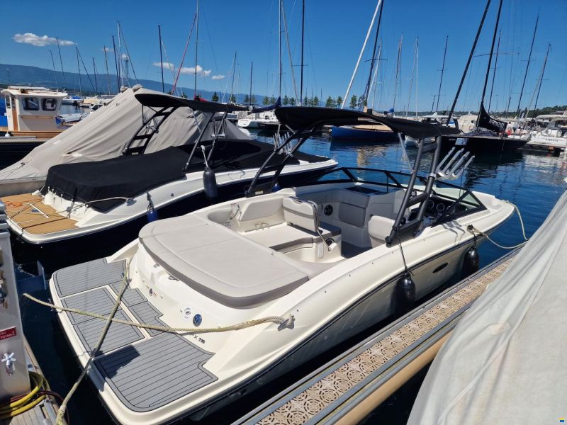 Sea Ray Sear Ray SPX210