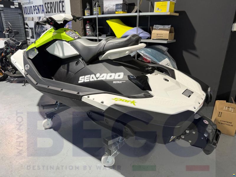 Sea-Doo Sparx 2 UP