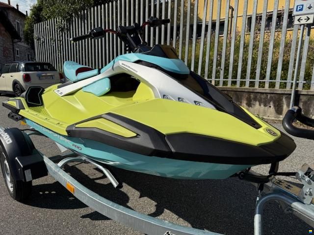 Yamaha WaveRunner Jet Blaster PRO