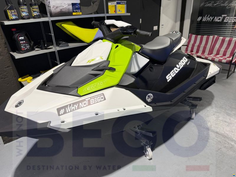 Sea-Doo Sparx 2 UP