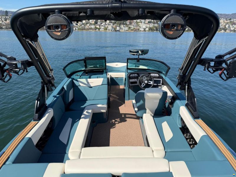 MasterCraft NXT 21 Wakeboard & Wakesurf