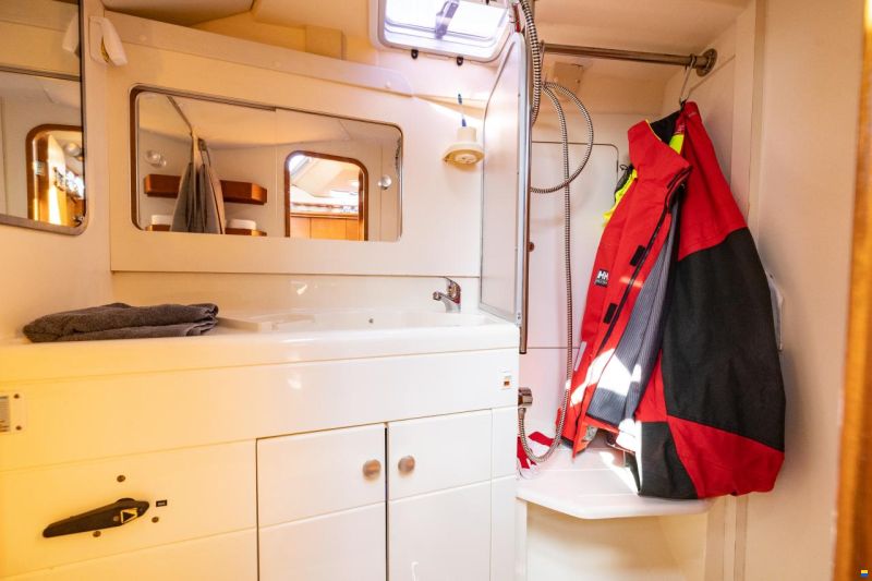 Marine Projects Moody Eclipse 33