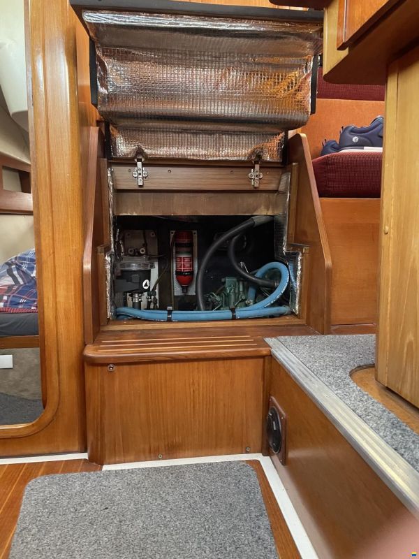Marine Projects Moody Eclipse 33