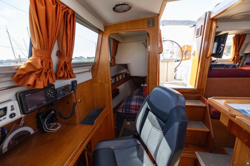 Marine Projects Moody Eclipse 33