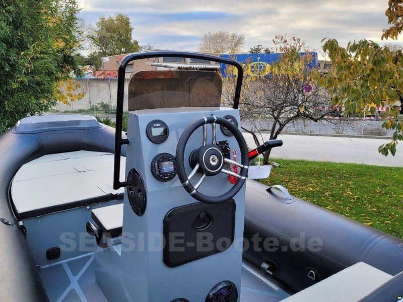 ZAR mini RIB 16SC MIT YAMAHA V-MAX 90PS
