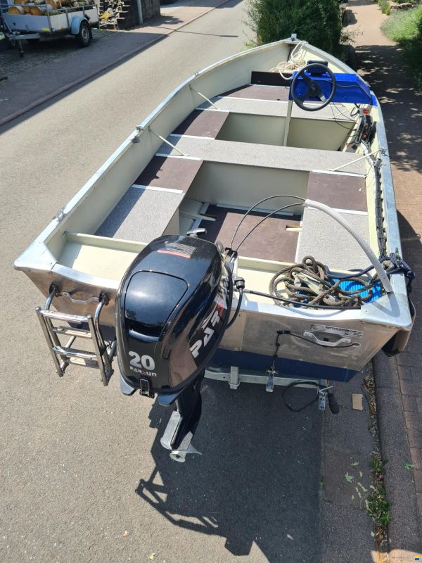 Marine Aluminium Boot 450U