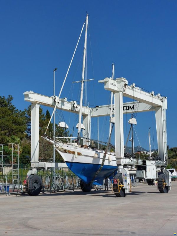 Formosa Ta Chiao CT 42 Taiwan Ketch