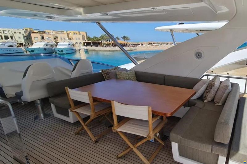 Azimut 80
