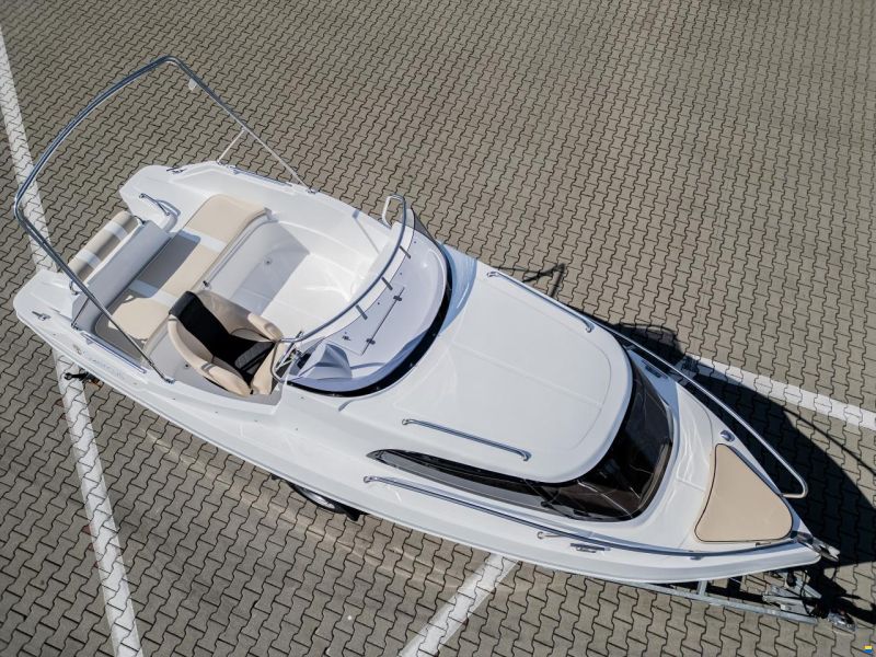 Quercus 600 Cabin