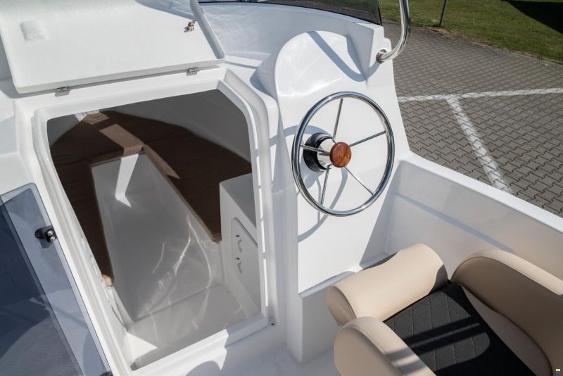 Quercus 600 Cabin