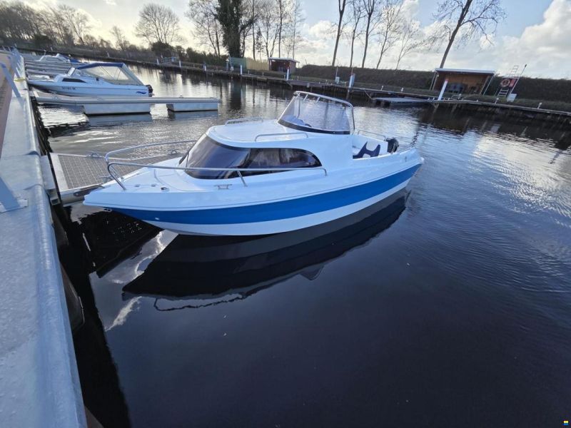 Quercus 600 Cabin