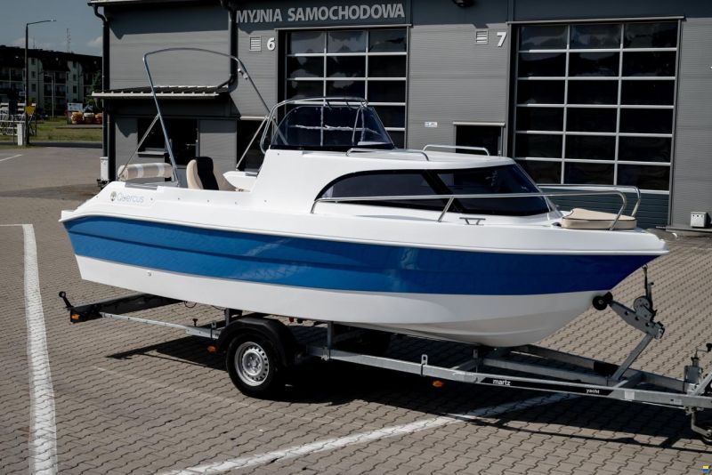 Quercus 600 Cabin