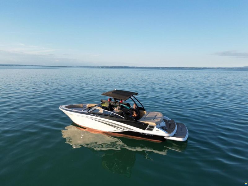 Glastron GT 225