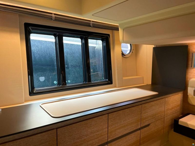 Azimut 50