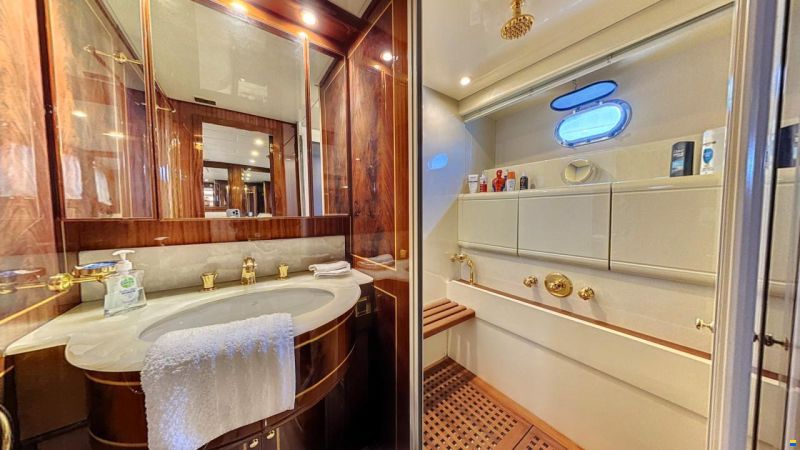 Mangusta 80