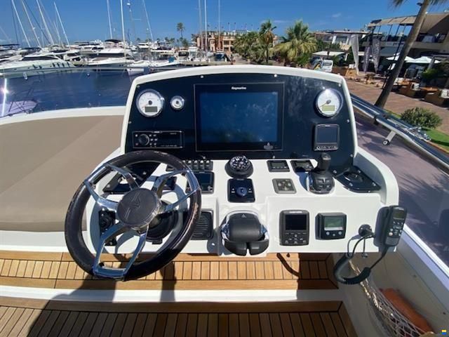 Sealine F530