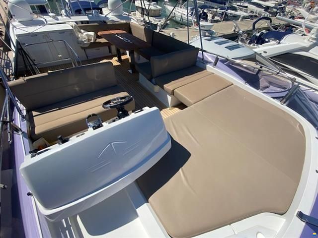 Sealine F530
