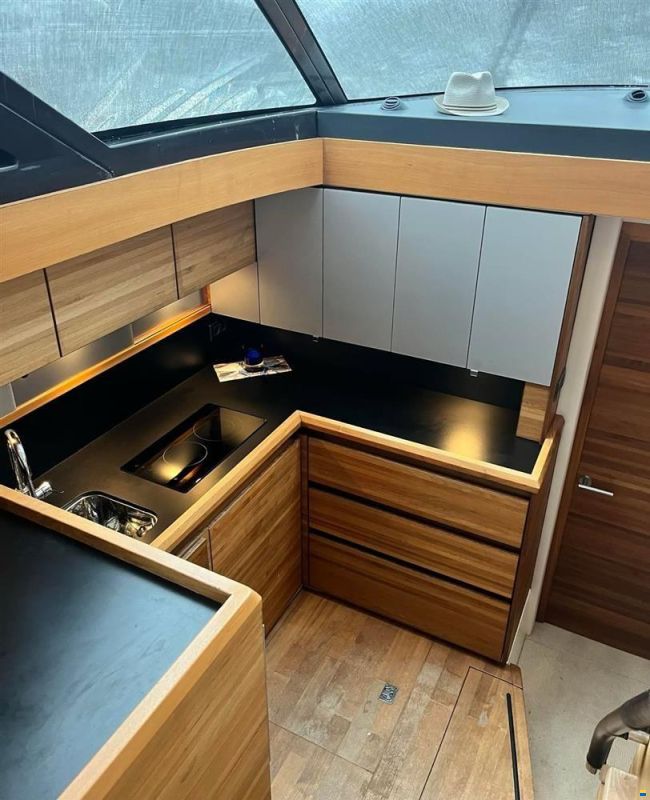 Sealine F450