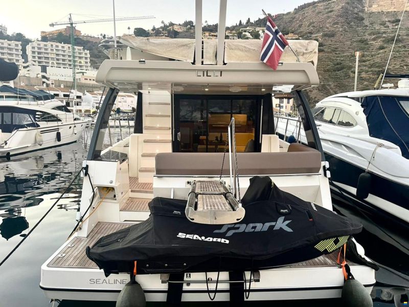 Sealine F450