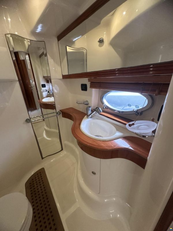 Atlantis 42