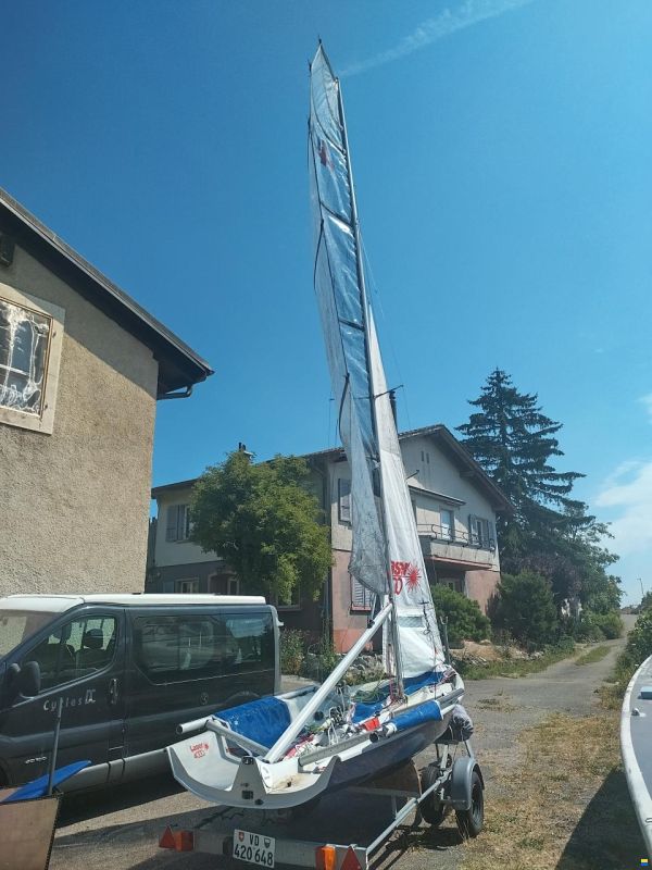 Laser 4000 Skiff