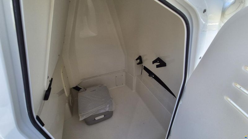 Boston Whaler 220 Dauntless