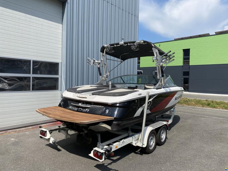 MasterCraft X2