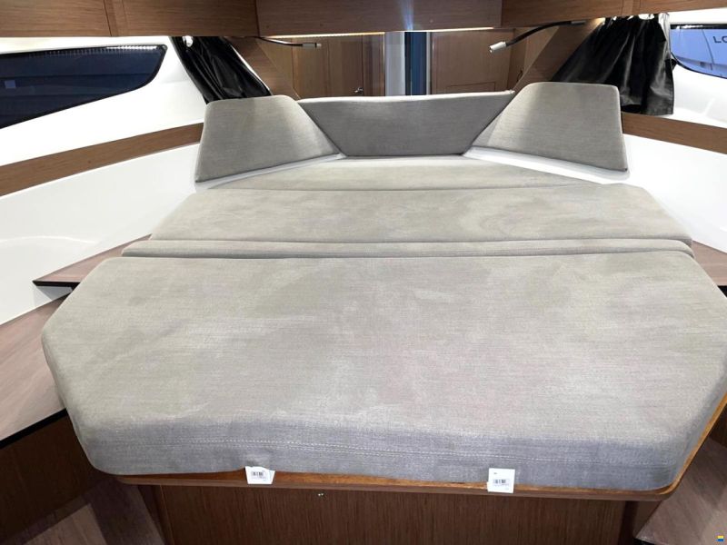 Beneteau Antares 11