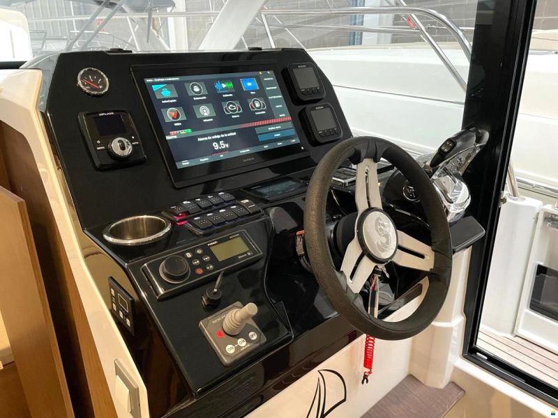 Beneteau Antares 11