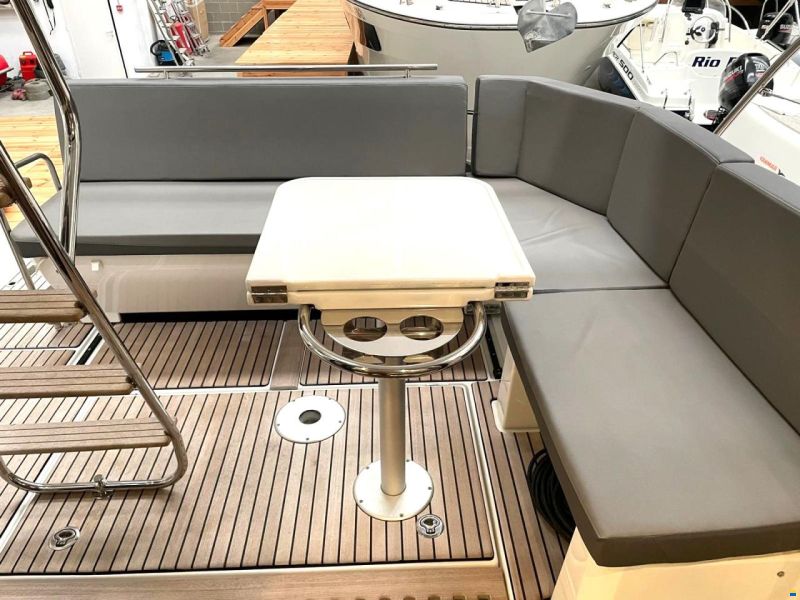 Beneteau Antares 11