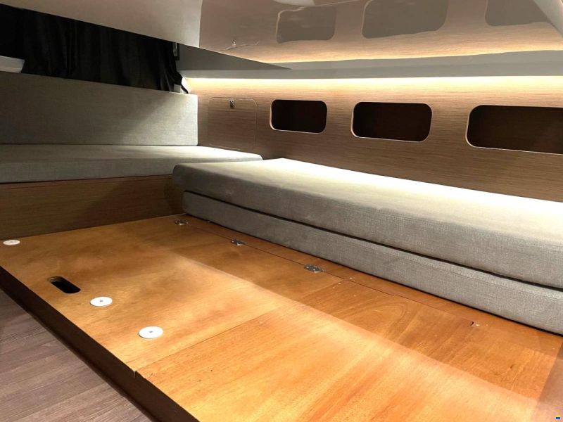 Beneteau Antares 11