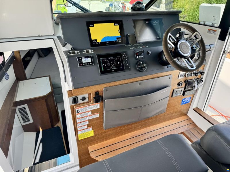 Axopar 37 Cross Cabin Brabus Line