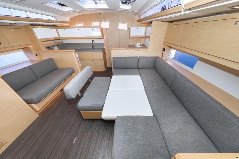 Dufour 470