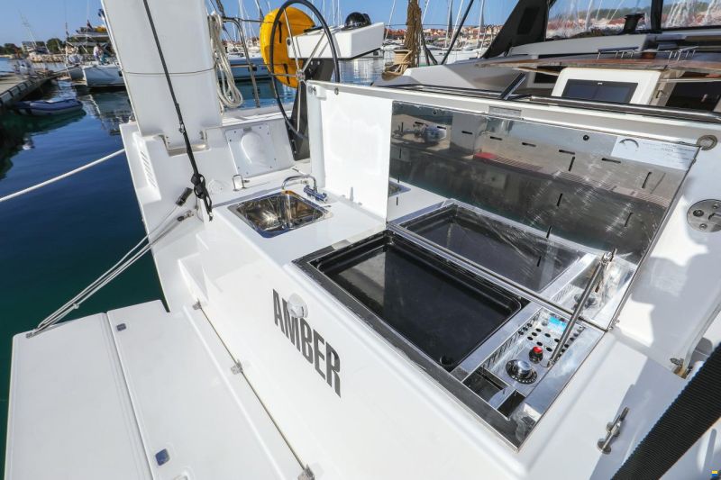Dufour 470
