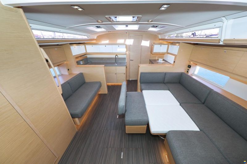 Dufour 470