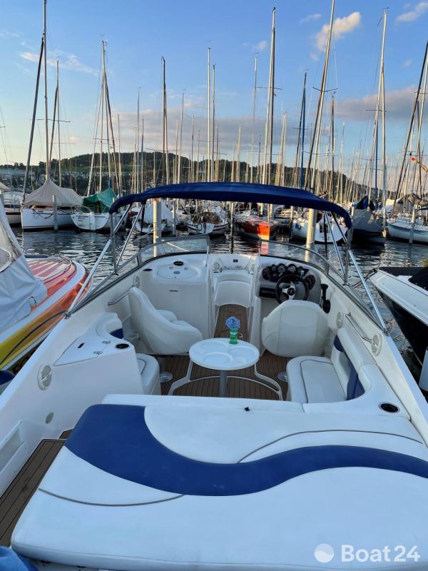 Rinker 232 CAPTIVA