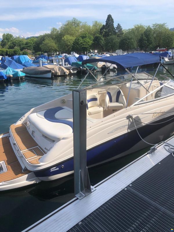 Rinker 232 CAPTIVA