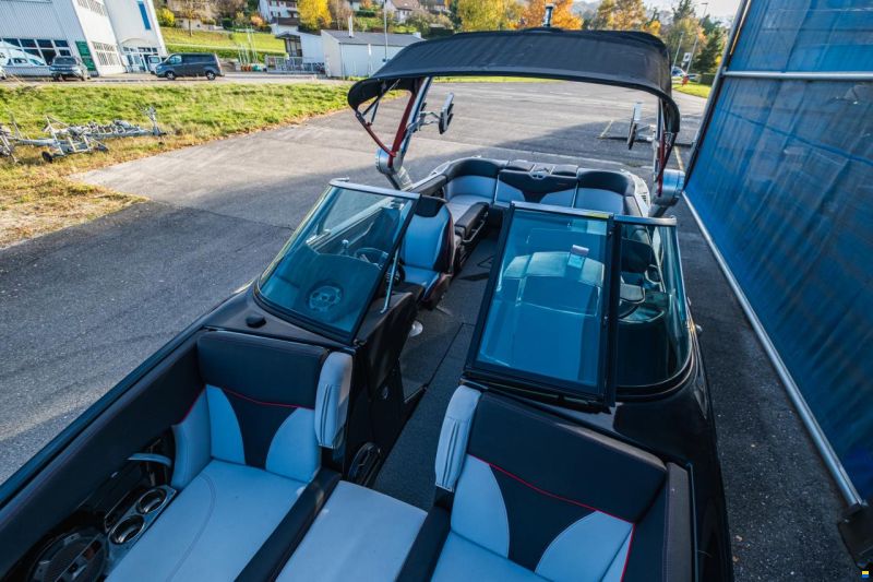 MasterCraft X26 | 2018 | wht-red-blk